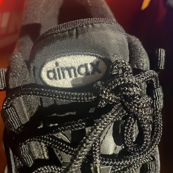 Airmax Nike Shoes - Picture 2 of 4